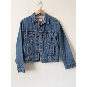 Vintage Levis Denim Trucker Jacket Medium Wash Blue Made in Canada XS S
